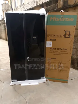 The Hisense 529l Inverter Refrigerator -Black-Glass Door