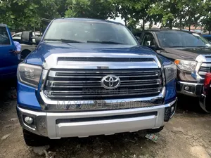 Toyota Tundra Limited 5.7L V8 4x2 Double Cab 6.6 ft. box 145.7 in. WB