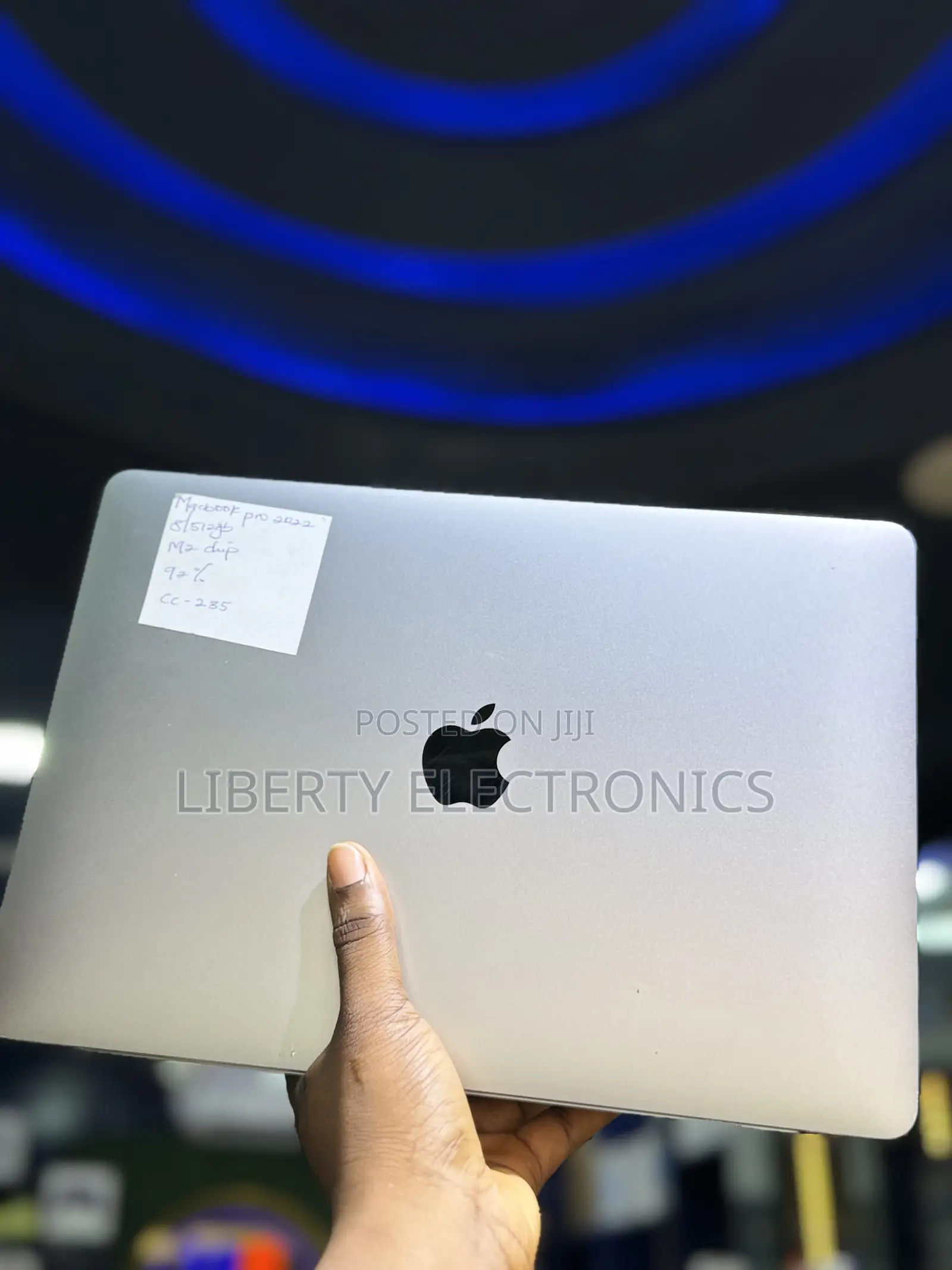 Laptop Apple MacBook Pro 2022 M2 8GB Apple M2 SSD 512GB