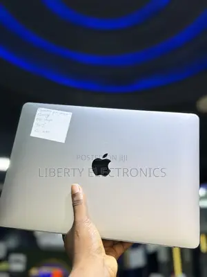 Laptop Apple MacBook Pro 2022 M2 8GB Apple M2 SSD 512GB