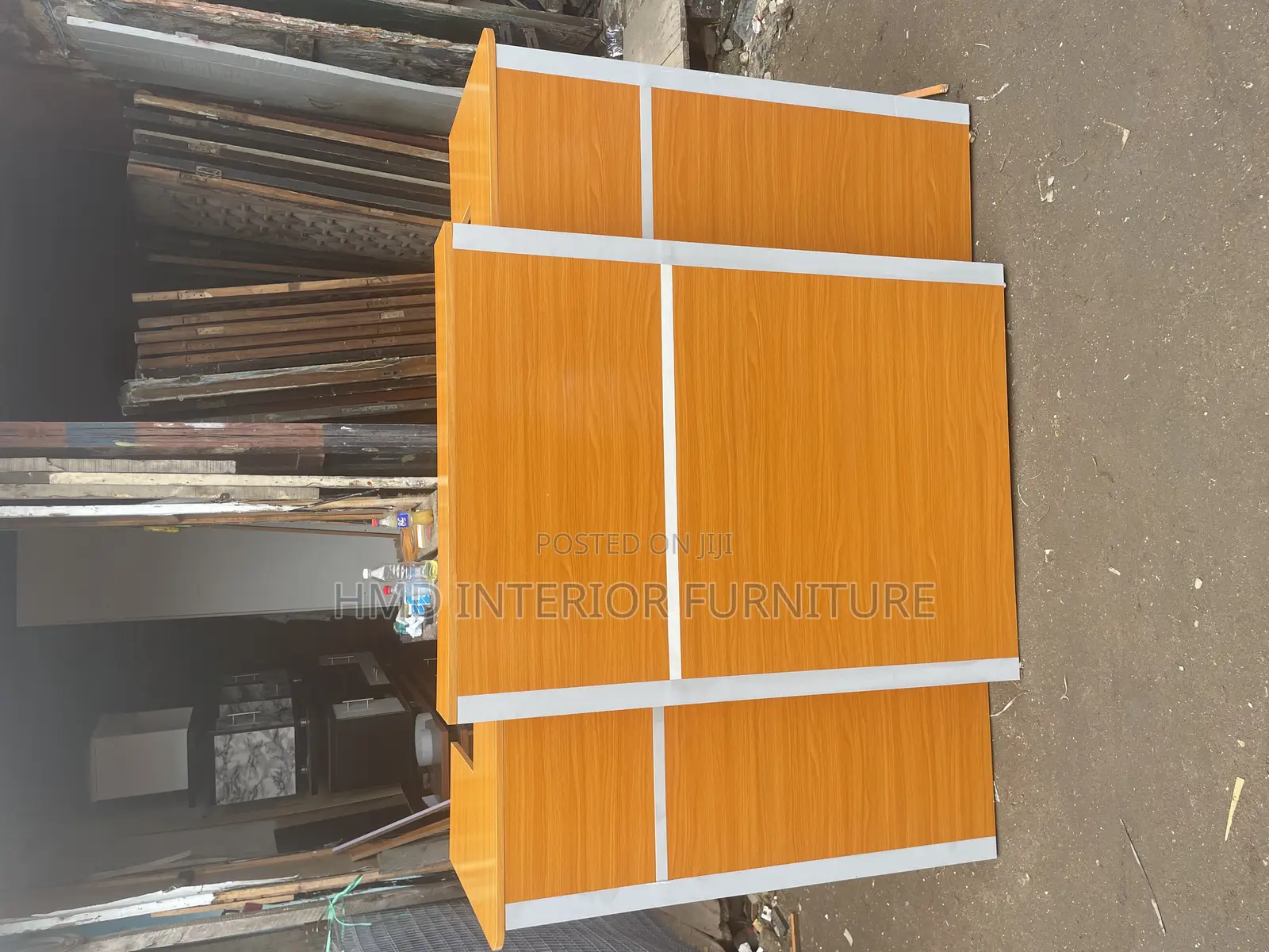 Unique Reception Table