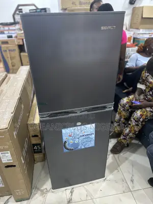 Skyrun Icynest 195 Liters Refrigerator (Model BCD-195hs).