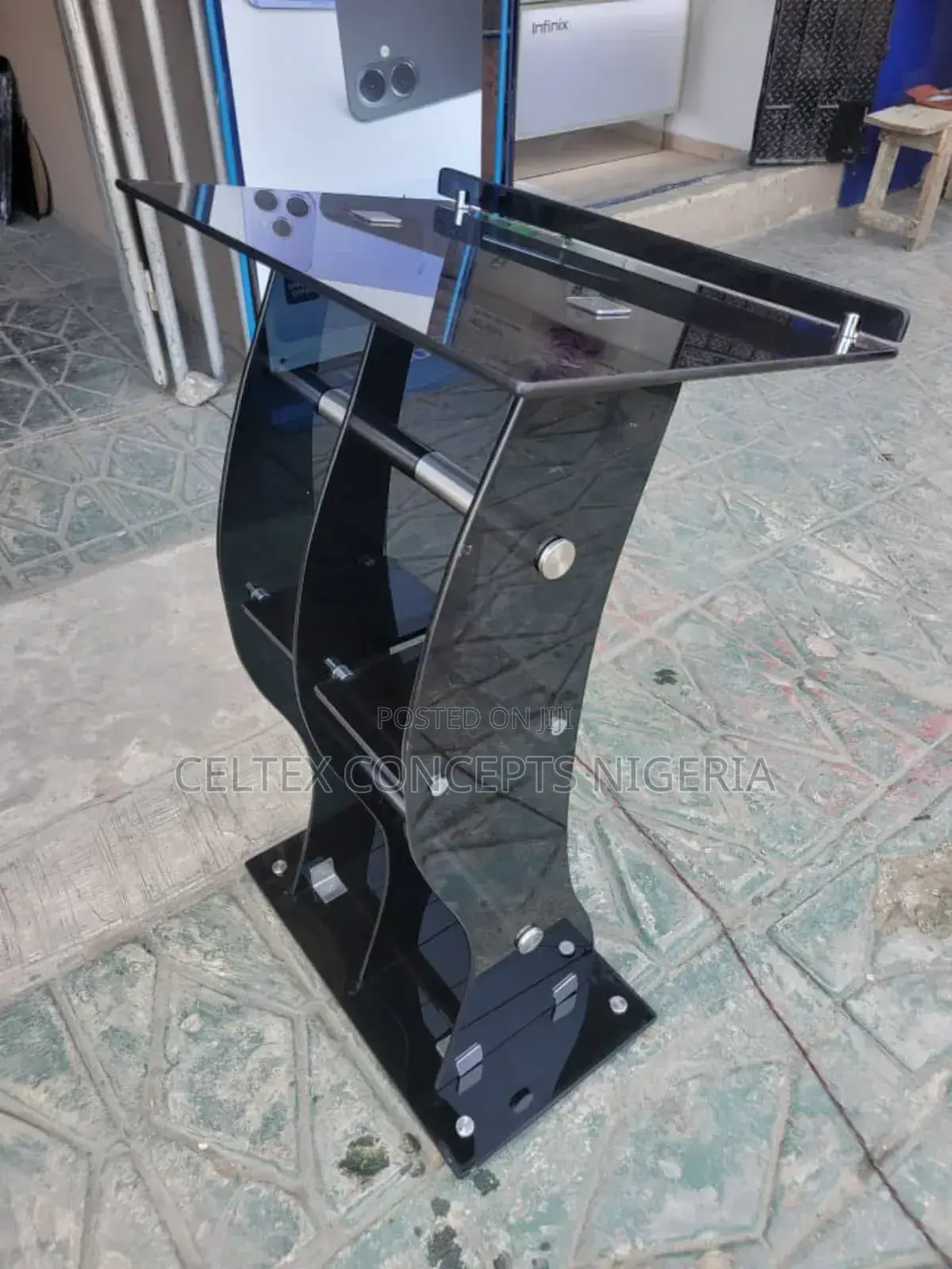 Glass Pulpit Design for Church