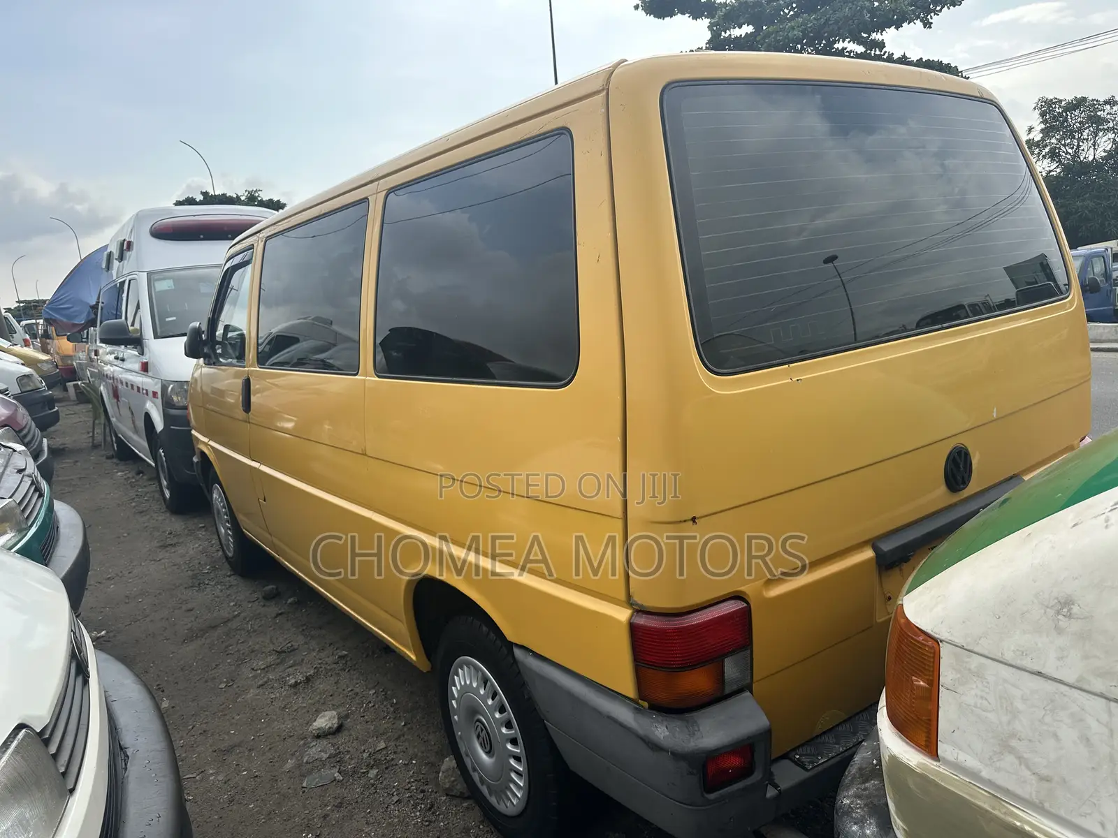 Volkswagen Transporter 2005 Yellow