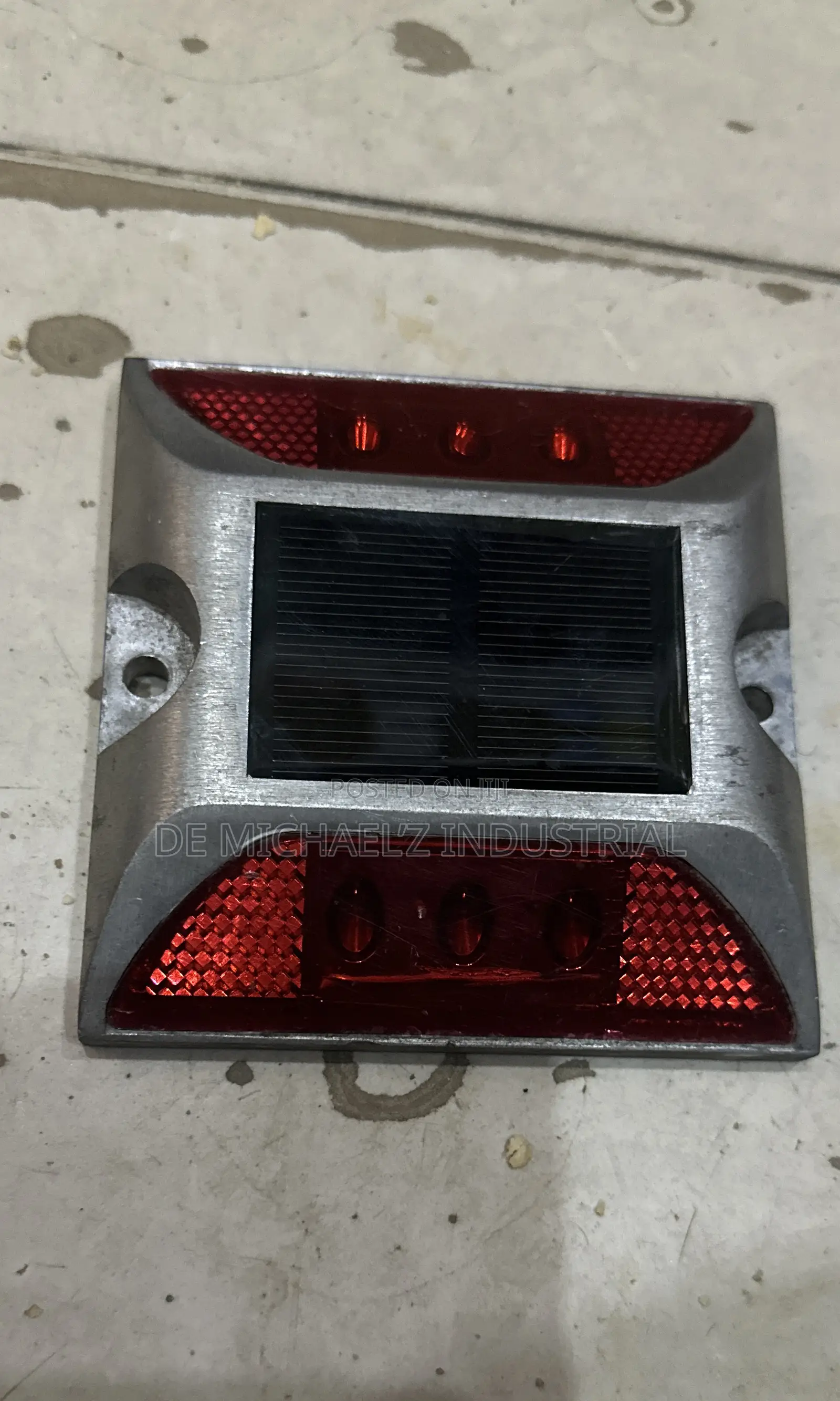 Solar Powered Road Stud Light