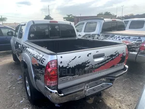 Toyota Tacoma Double Cab V6 Automatic 2010 Silver