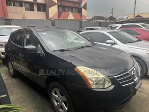 Photo - Nissan Rogue 2010 Black