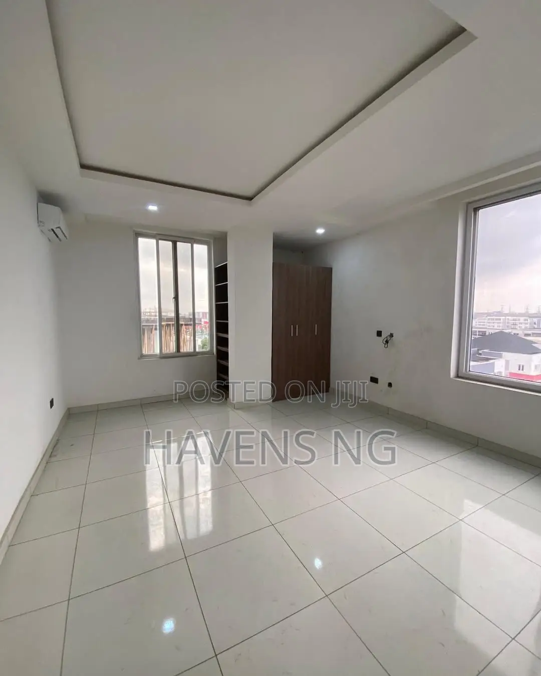 4bdrm Apartment In Ikate For Sale