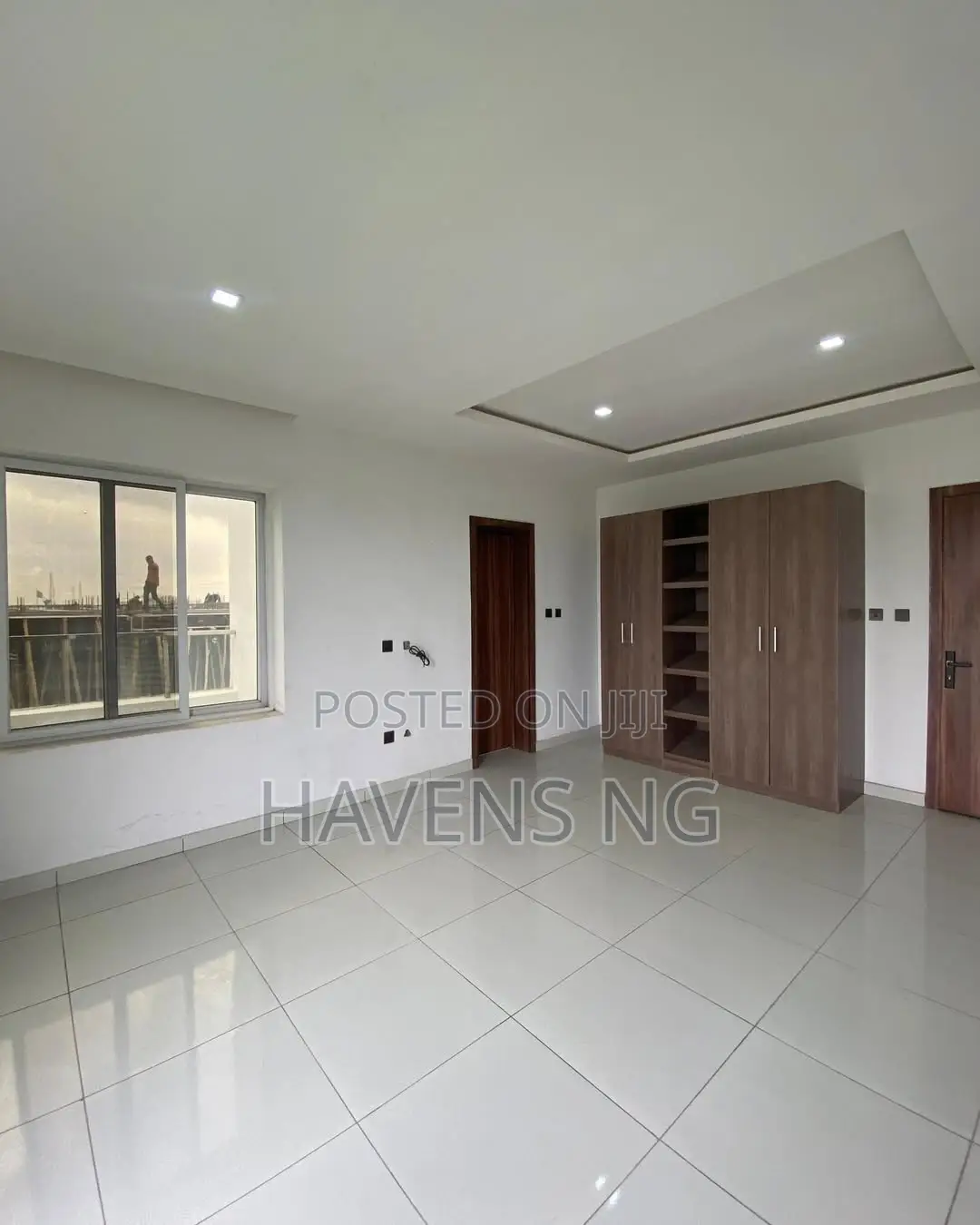 4bdrm Apartment In Ikate For Sale