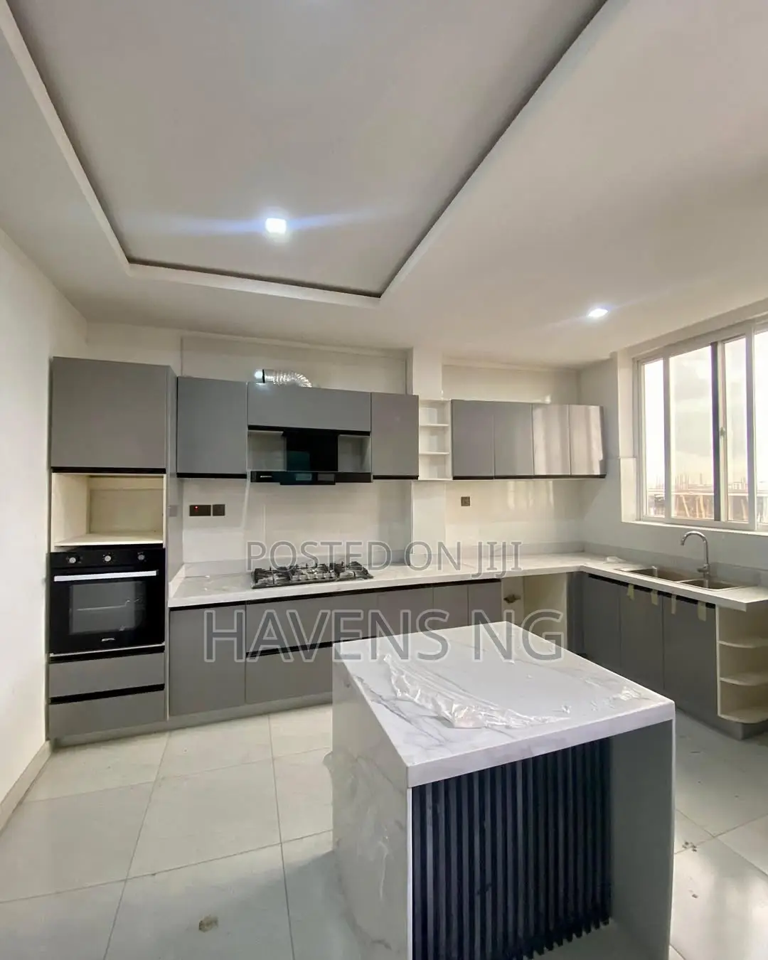 4bdrm Apartment In Ikate For Sale