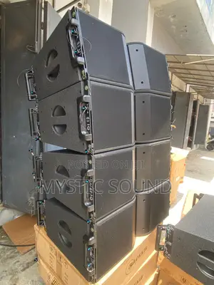 Mackie Dual 10inches Line Aray Speakers