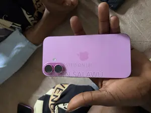 Photo - Apple iPhone 16 128 GB Pink