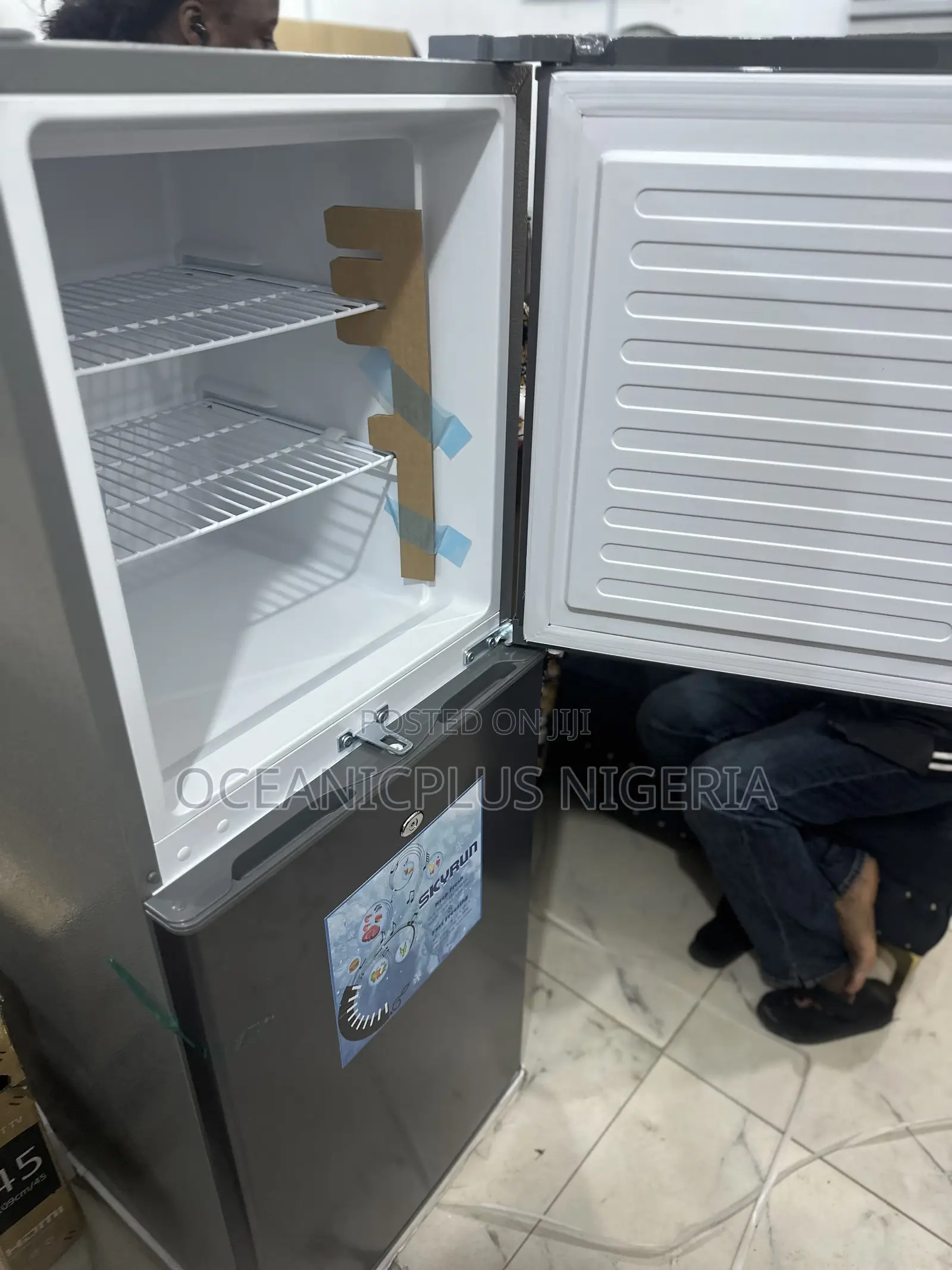 Skyrun Hyperchill 195 L Refrigerator (Model BCD-195hs).