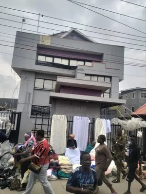 For Sale:Commercial Property for Lease at Oshodi