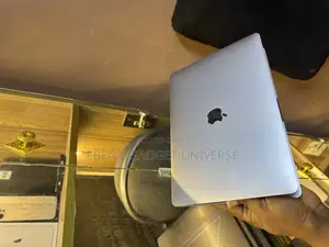 Laptop Apple MacBook Pro 2020 16GB Intel Core i5 SSD 512GB