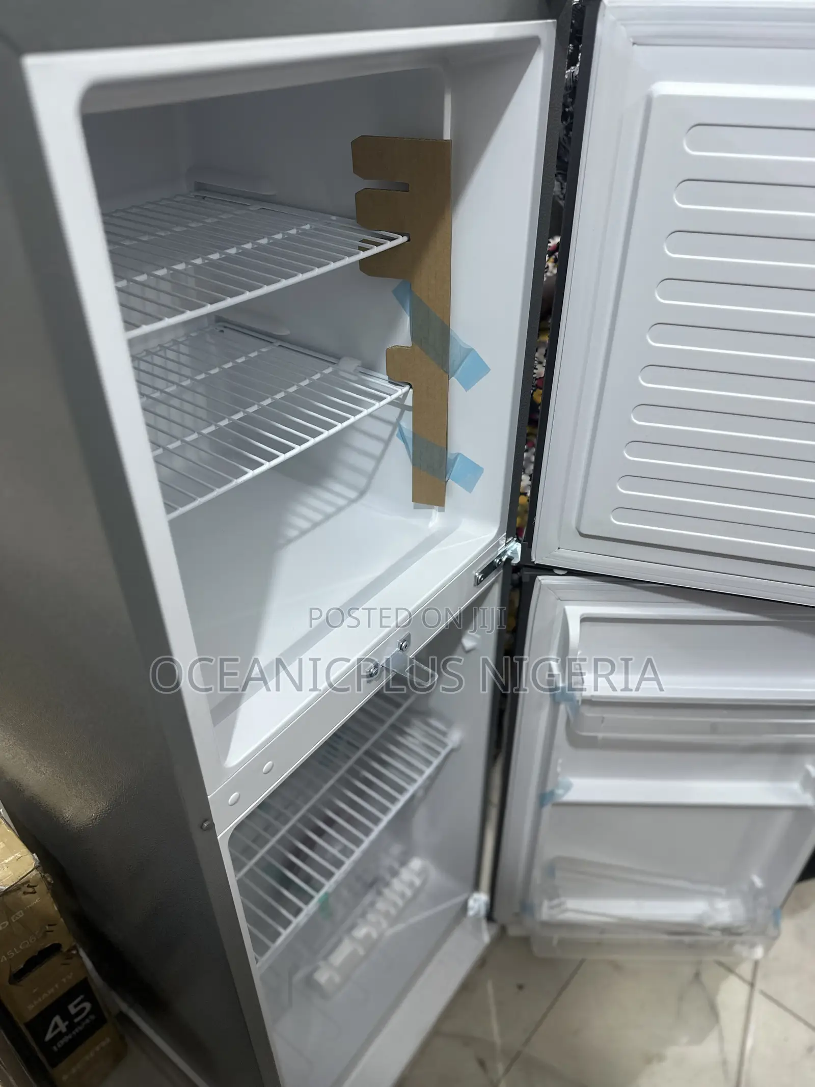 Skyrun Chillmaxx 195 L Refrigerator (Model BCD-195hs).