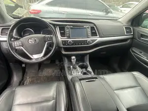 Toyota Highlander XLE 2019 Black