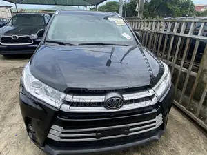 Toyota Highlander XLE 2019 Black
