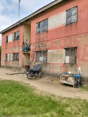 4bdrm Block of Flats in Warri for sale