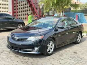 Photo - Toyota Camry SE 4dr Sedan (2.5L 4cyl 6A) 2013 Black