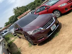 Photo - Honda Accord EX 4dr Sedan FWD (2.4L 4cyl 2A) 2013 Burgundy