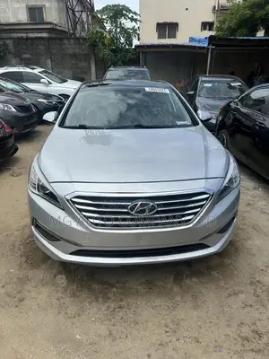 Hyundai Sonata Limited 4dr Sedan (2.4L 4cyl 6A) 2015 Silver