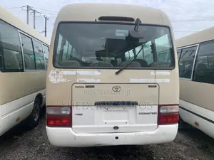 Toyota Coaster 2018