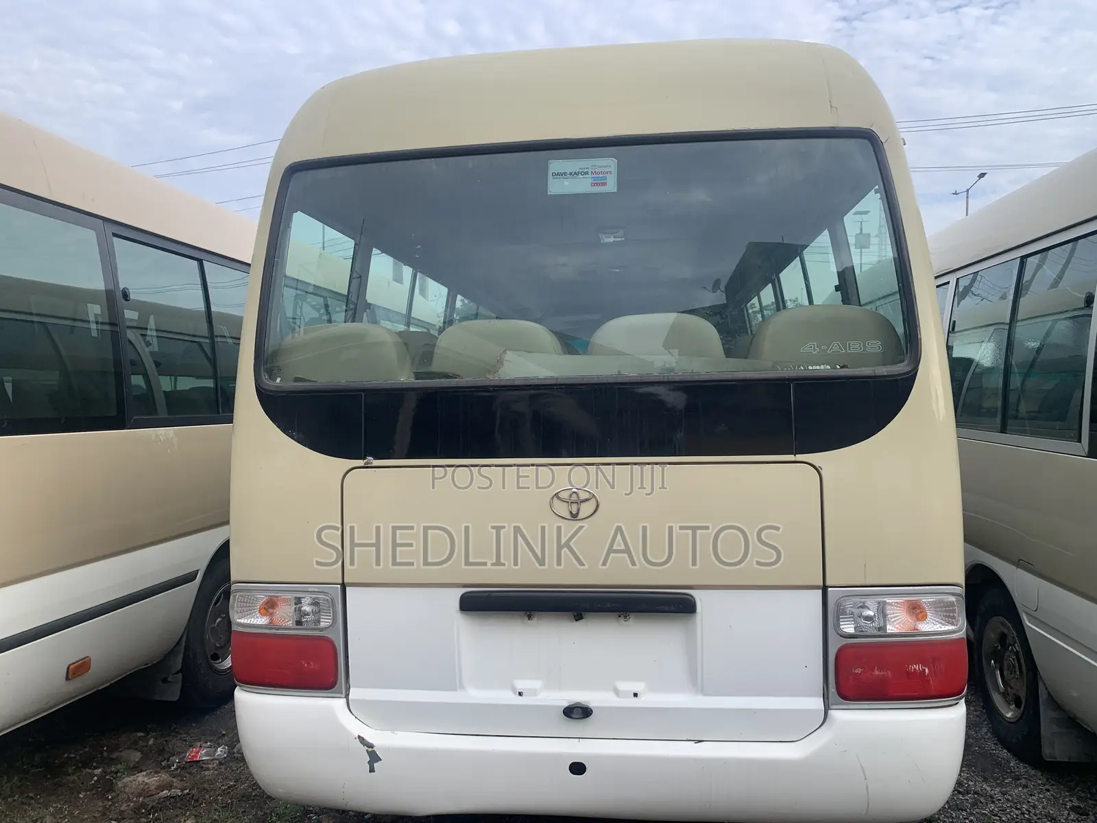 Toyota Coaster 2018