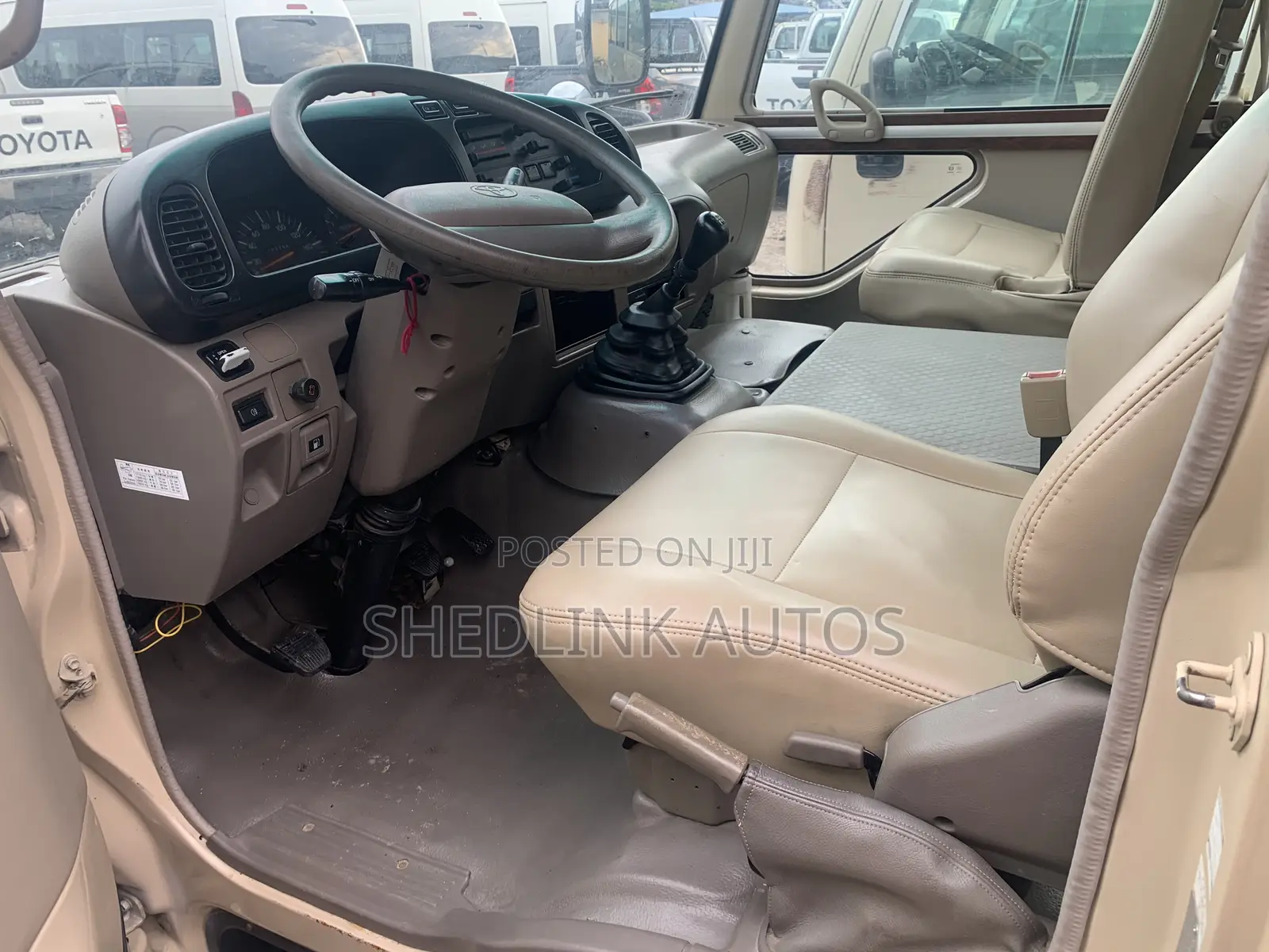 Toyota Coaster 2018