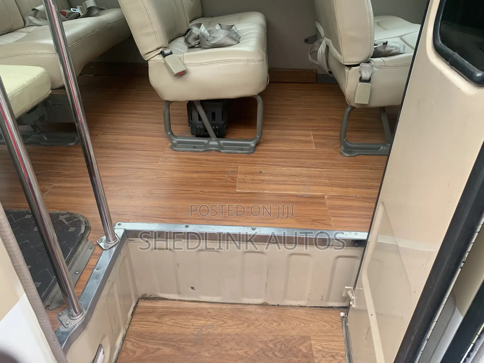 Toyota Coaster 2018