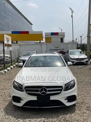 Mercedes-Benz E300 4Matic AWD Sedan (2.0L 4cyl 9A) 2017 White