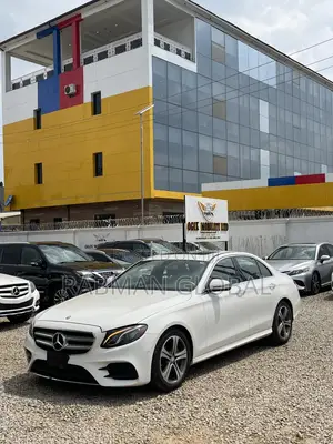 Mercedes-Benz E300 4Matic AWD Sedan (2.0L 4cyl 9A) 2017 White