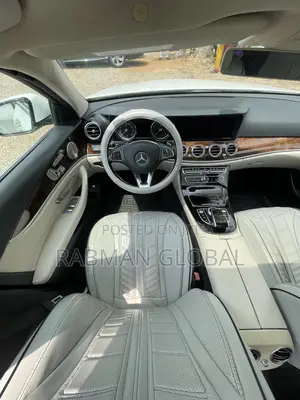 Mercedes-Benz E300 4Matic AWD Sedan (2.0L 4cyl 9A) 2017 White
