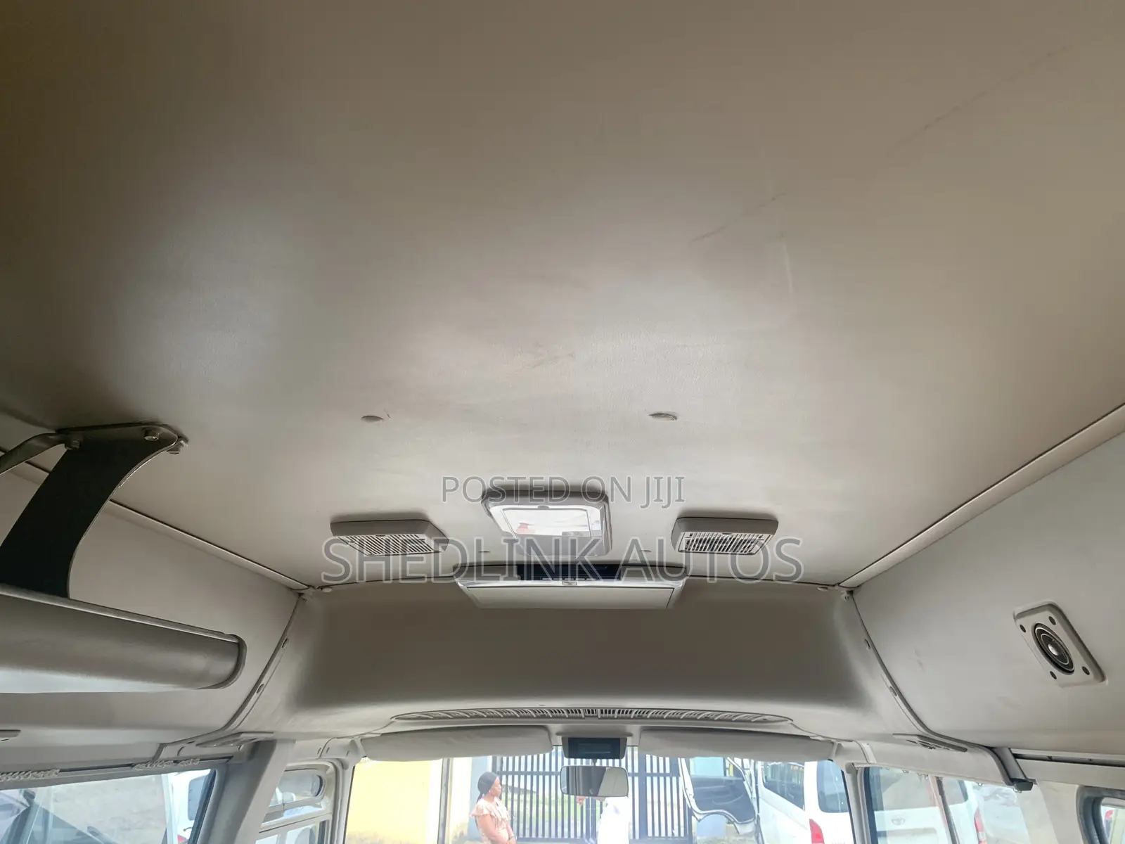 Toyota Coaster 2018