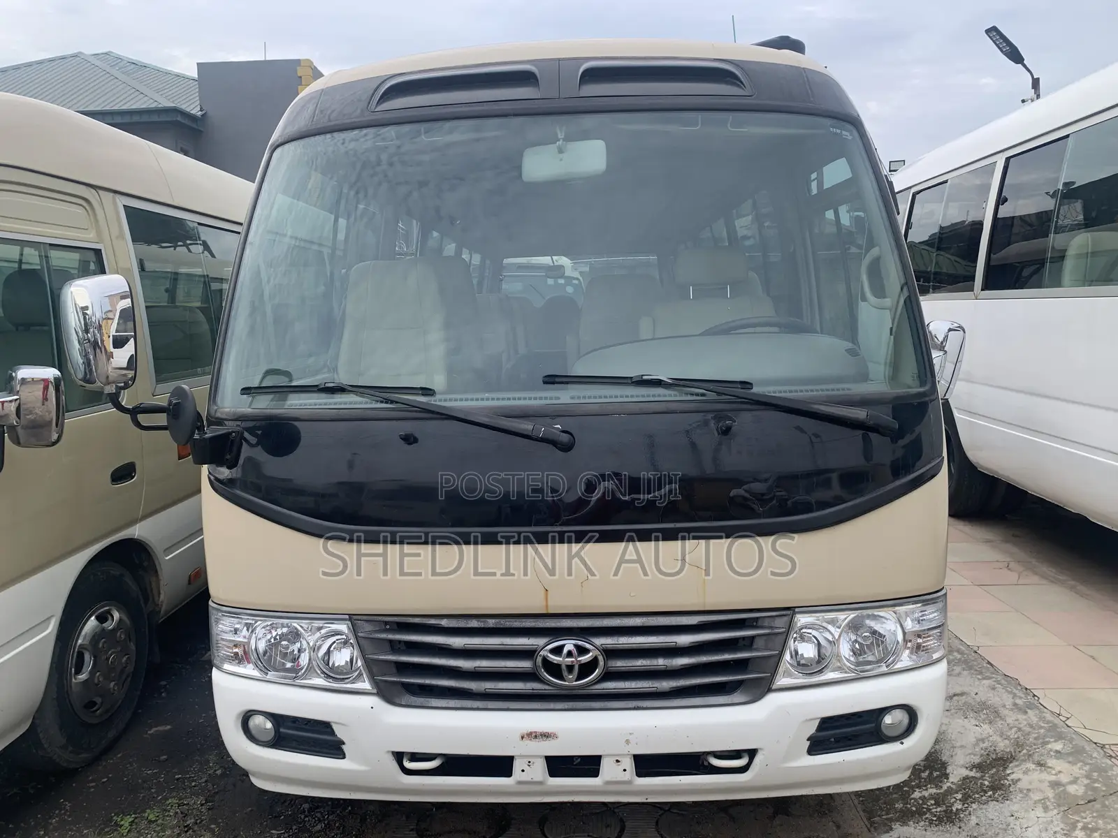 Toyota Coaster 2018