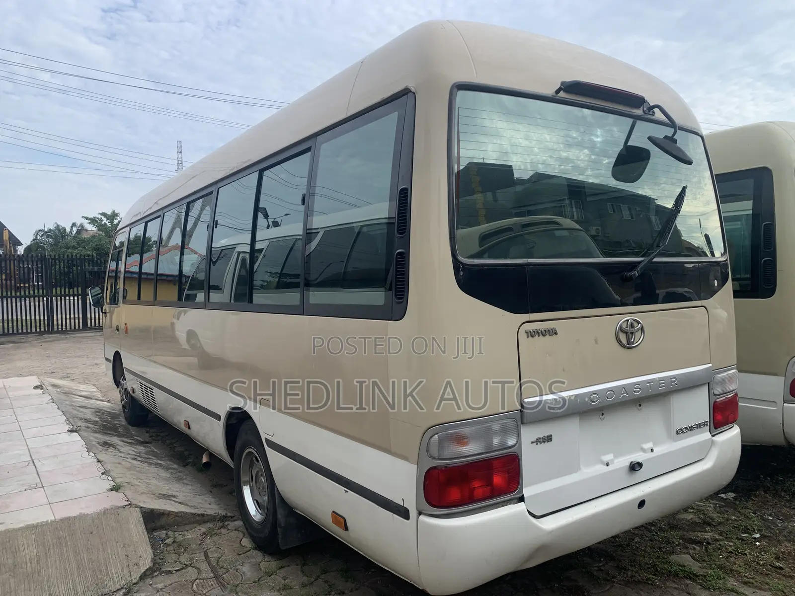Toyota Coaster 2018