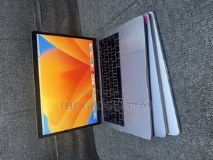 Laptop Apple MacBook Pro 2019 16GB Intel Core I7 SSD 512GB