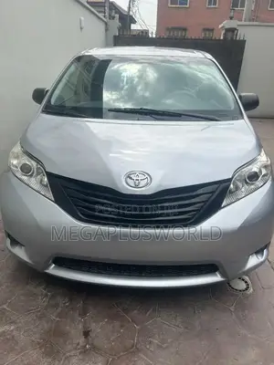 Toyota Sienna 7 Passenger 2012 Beige