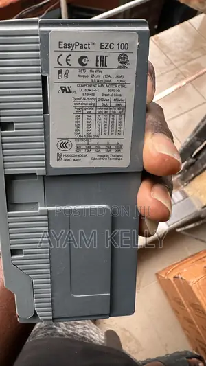 Schneider 3pole 100amps McCb Breaker