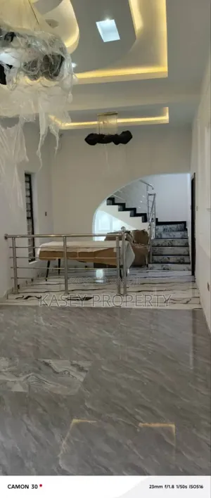 4bdrm Duplex in Warri for rent