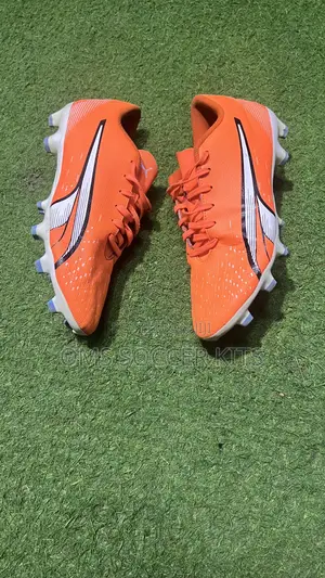 Puma Ultra Play Fg/Ag Football Boots. (41)