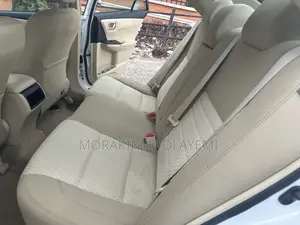 Toyota Camry LE 4dr Sedan (2.5L 4cyl 6A) 2017 White