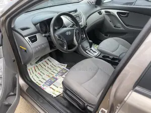 Hyundai Elantra GLS Sedan FWD (1.8L 4cyl 6M) 2013 Brown