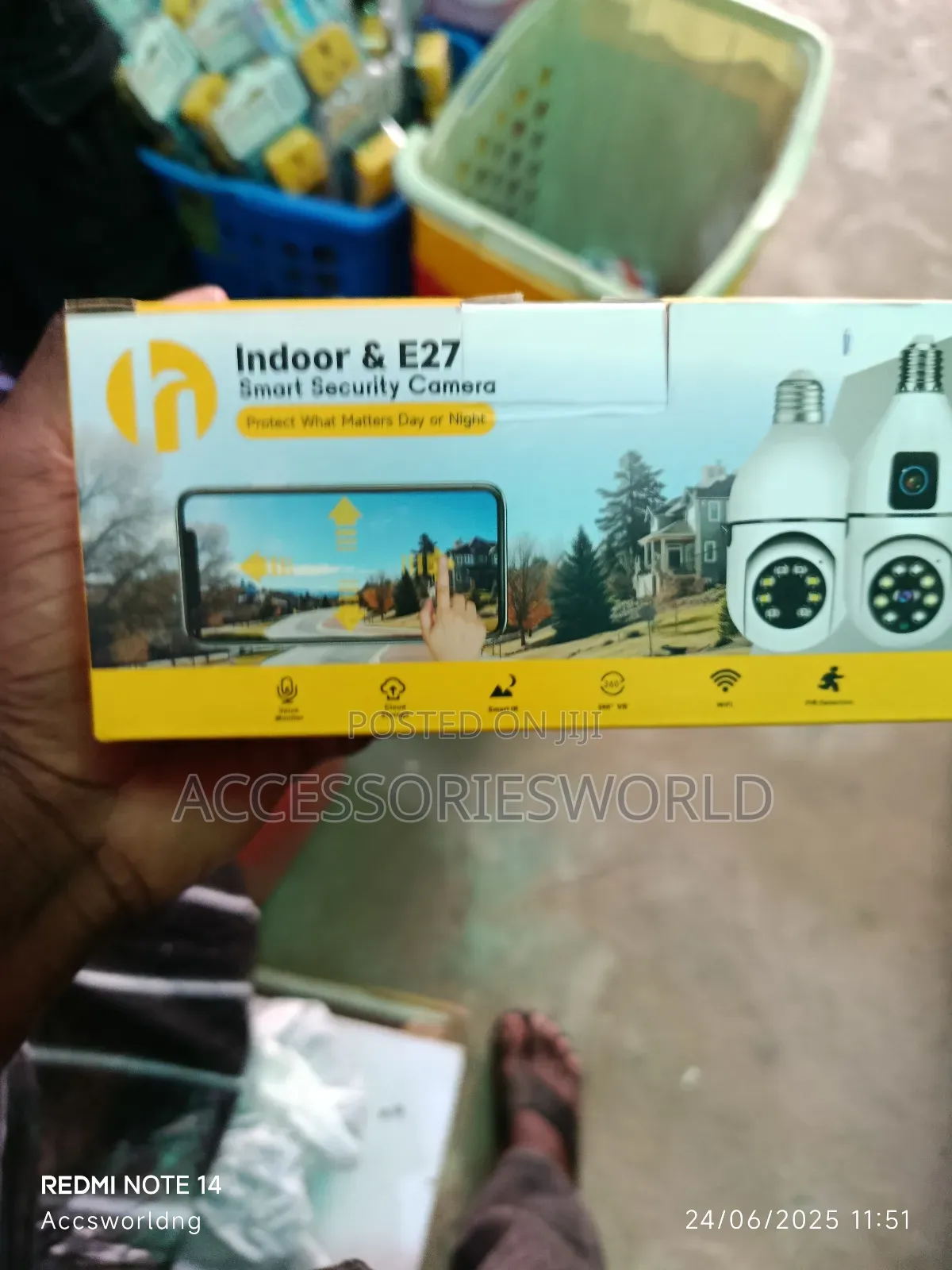 Indoor E27 Screw-in Smart Camera