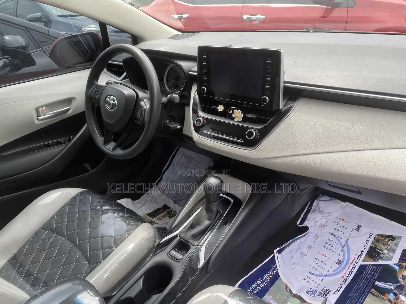 Toyota Corolla LE 2021 Red