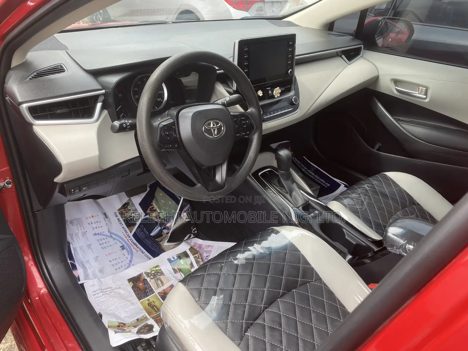 Toyota Corolla LE 2021 Red