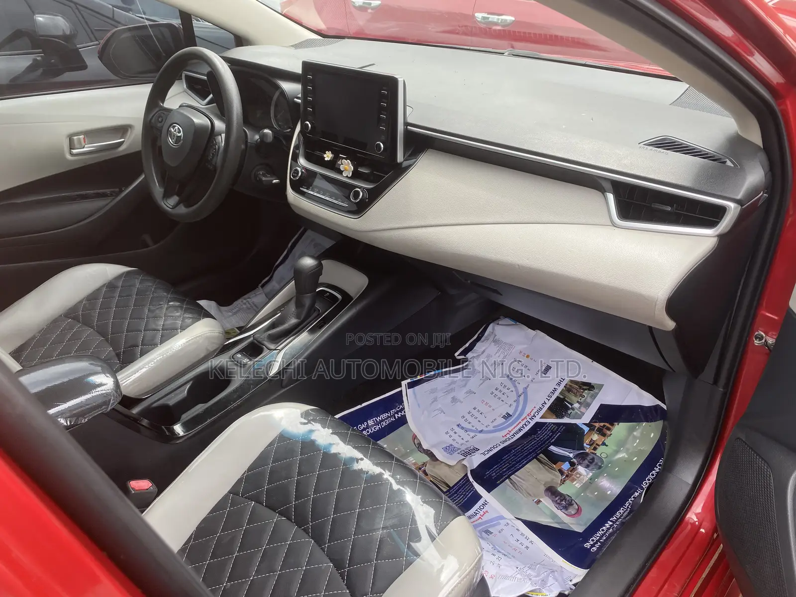 Toyota Corolla LE 2021 Red