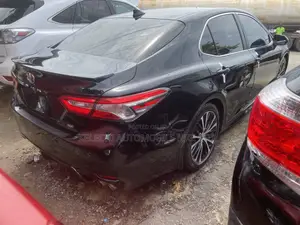 Toyota Camry SE FWD 2020 Black
