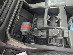 Toyota Tundra Hybrid 2024 Red