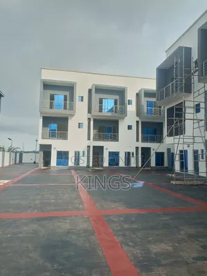 5bdrm Duplex in Gaduwa for rent
